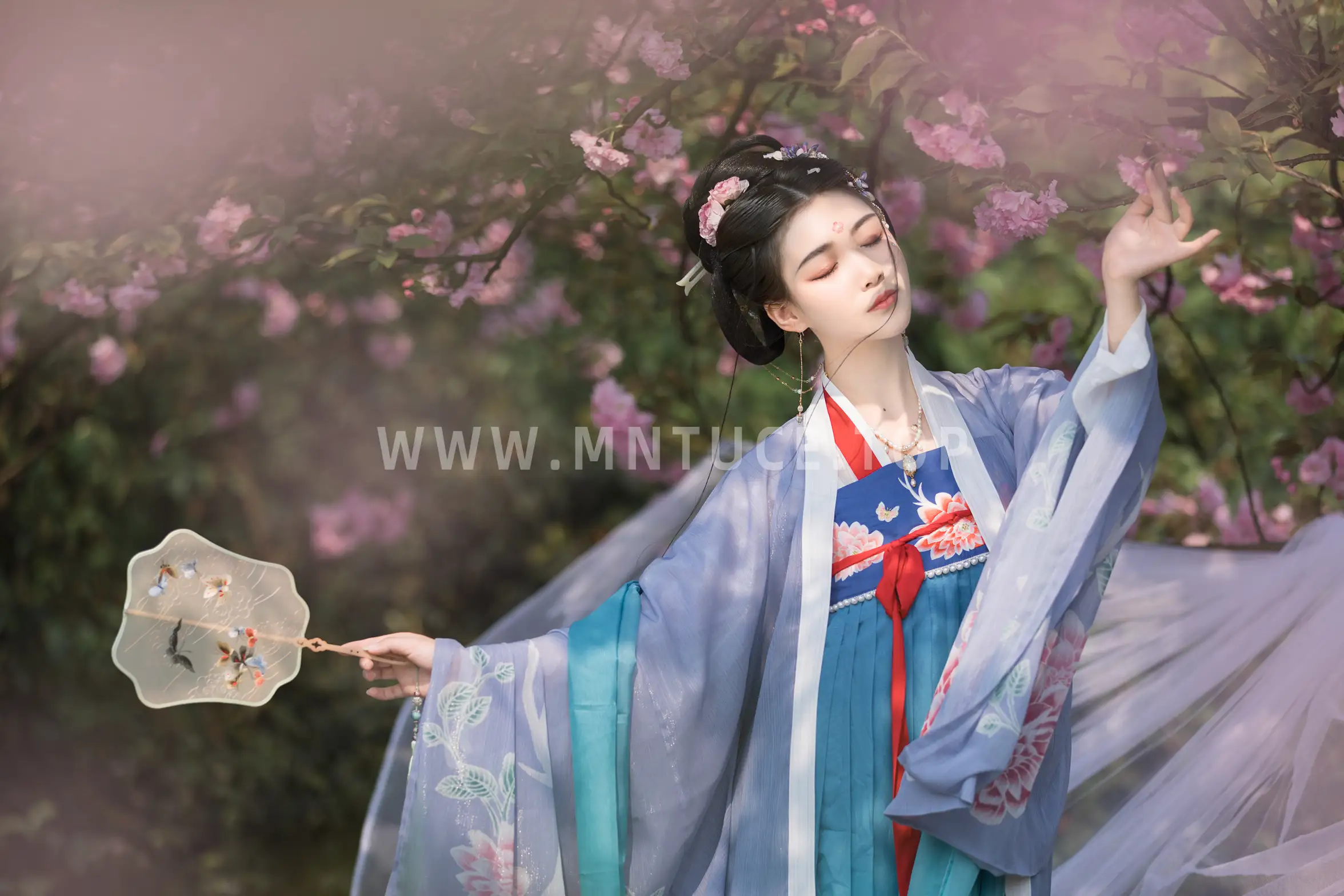 [YITUYU] 2021.09.04 Vol.246 – Beauty is like a cherry blossom Qingqing#[21P]-18